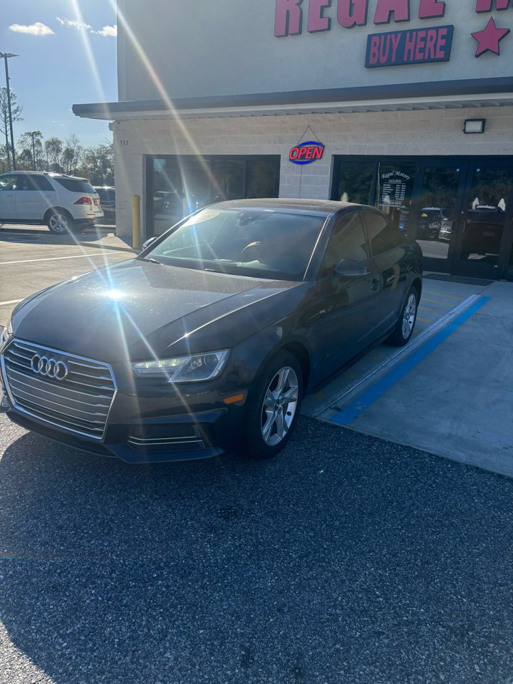 Audi A4 2.0T Premium Sedan 2018