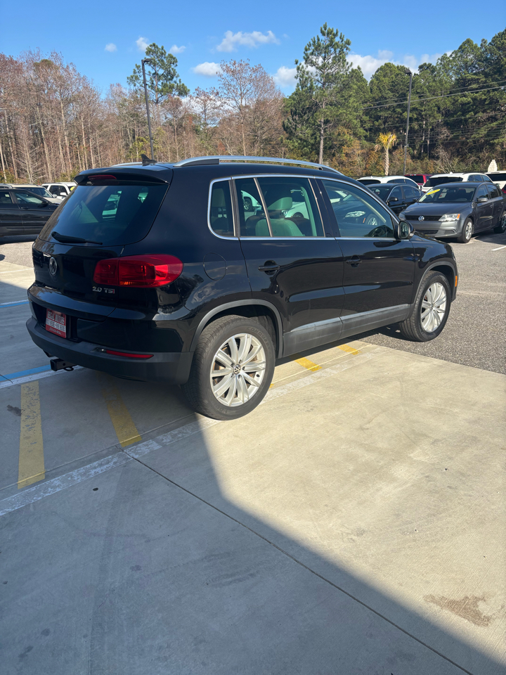 Volkswagen Tiguan S 2015