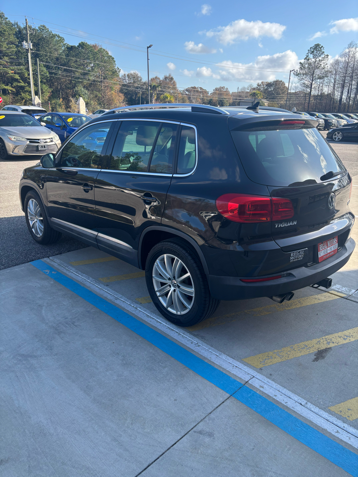Volkswagen Tiguan S 2015