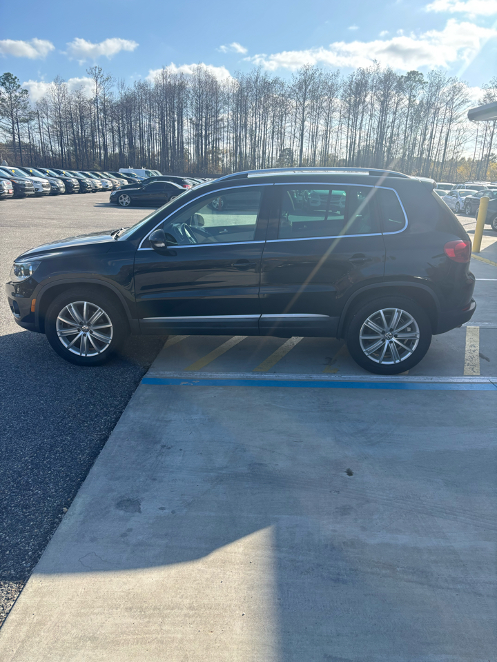 Volkswagen Tiguan S 2015