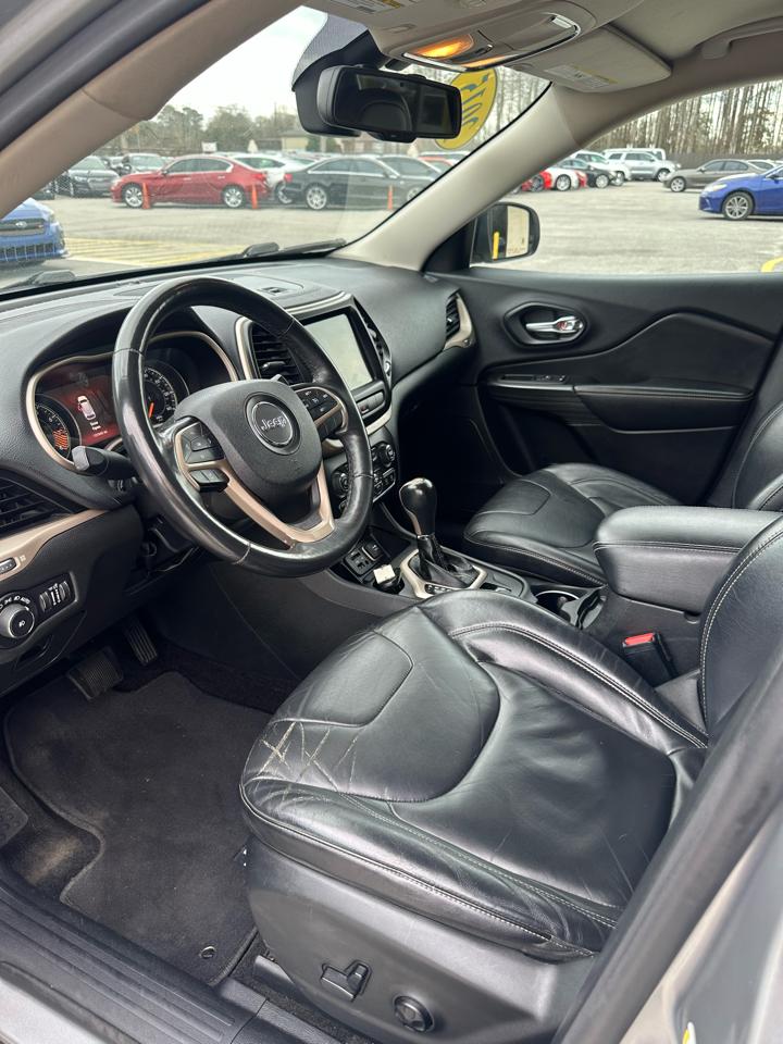 Jeep Cherokee Limited FWD 2015