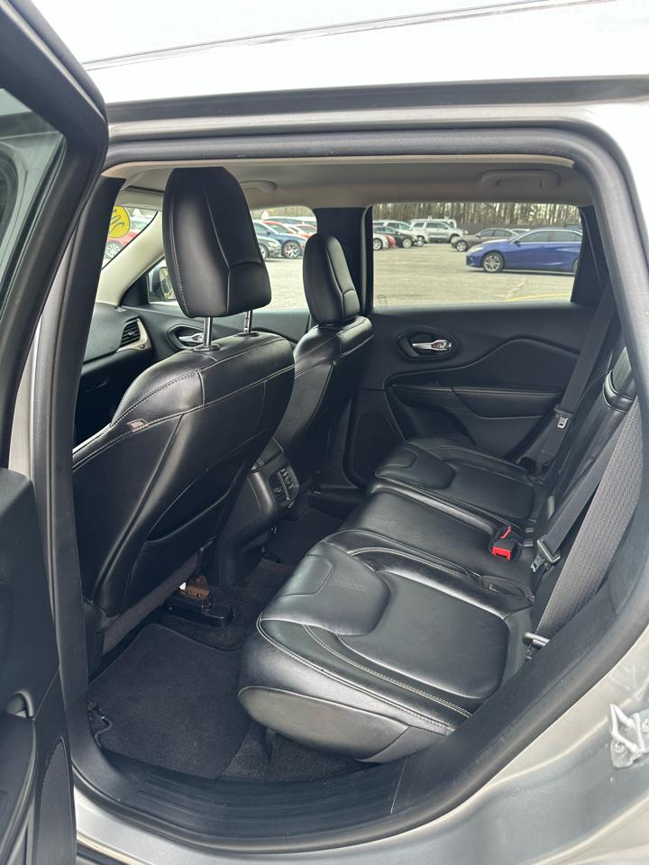 Jeep Cherokee Limited FWD 2015