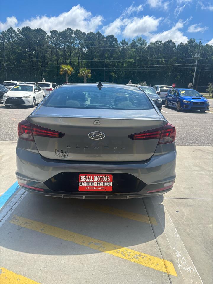 Hyundai Elantra Limited 2019