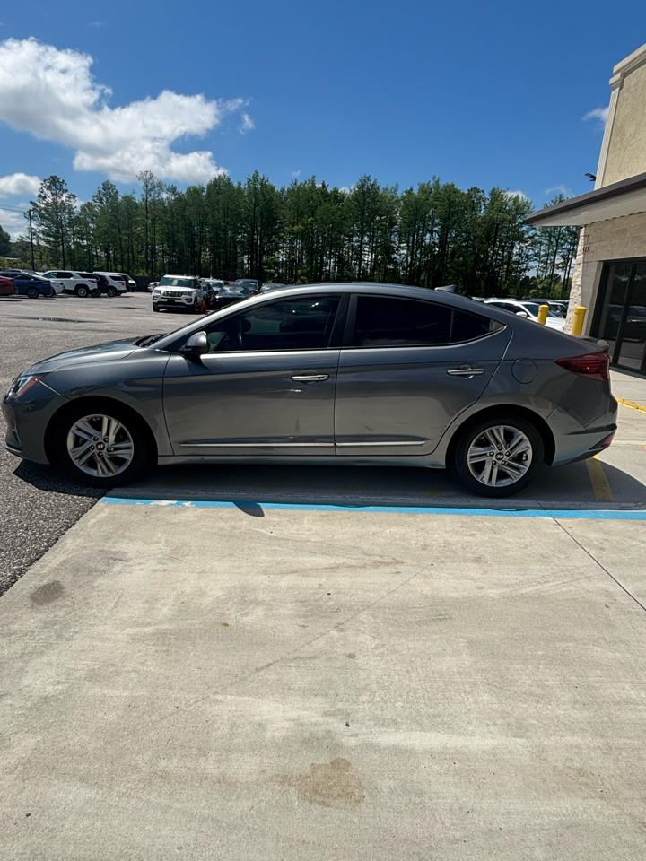 Hyundai Elantra Limited 2019