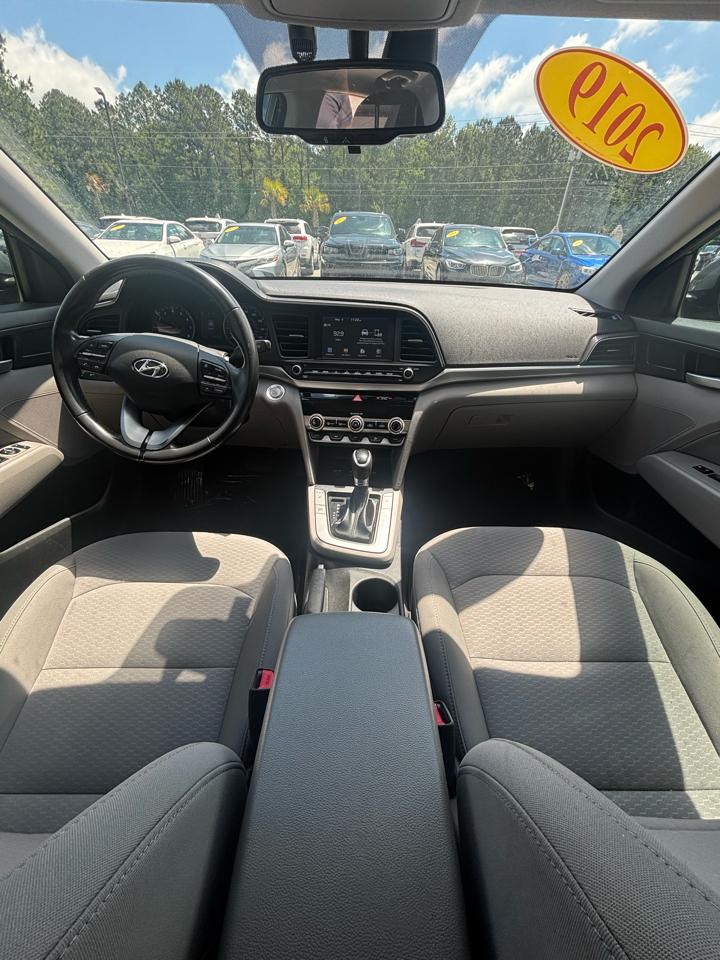 Hyundai Elantra Limited 2019