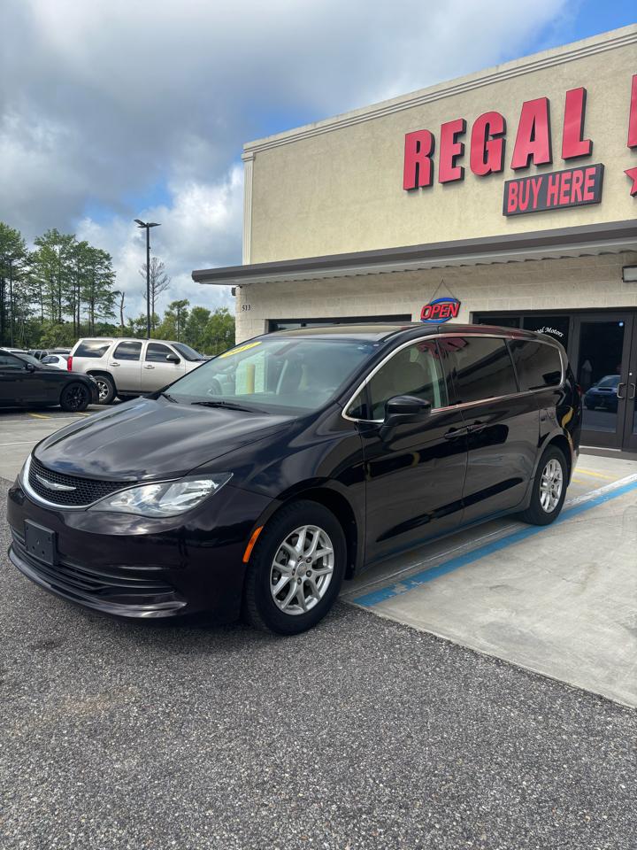 Chrysler Pacifica LX 2017