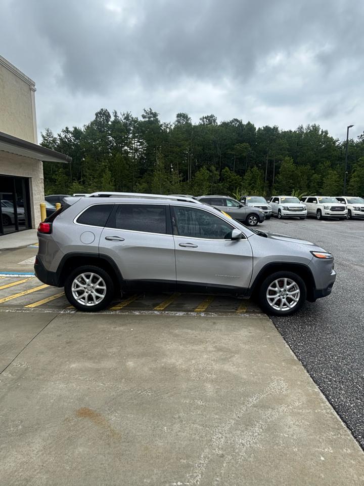 Jeep Cherokee Latitude FWD 2017