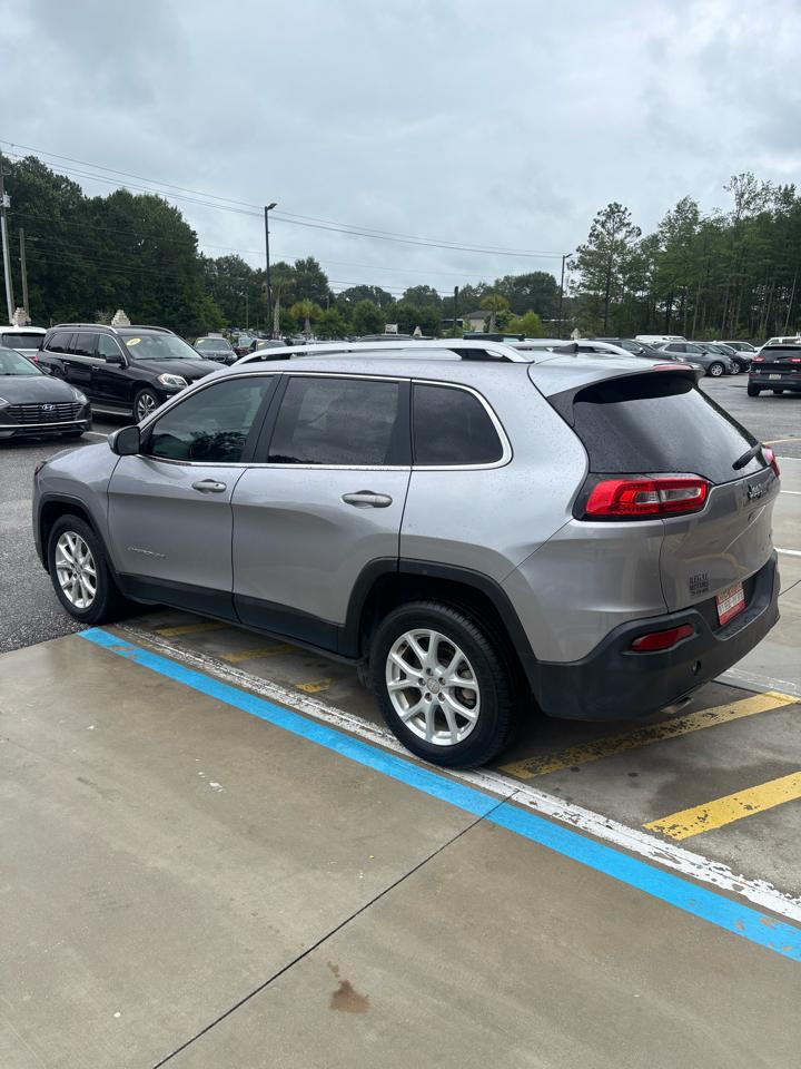 Jeep Cherokee Latitude FWD 2017