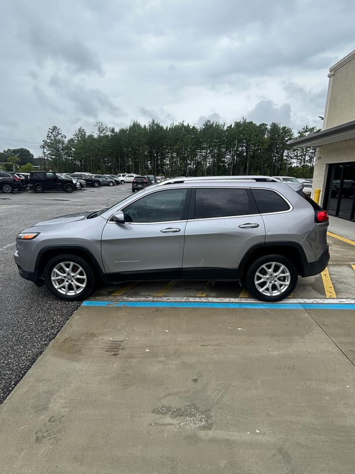 Jeep Cherokee Latitude FWD 2017