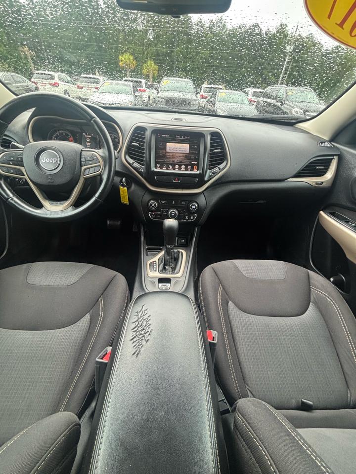 Jeep Cherokee Latitude FWD 2017