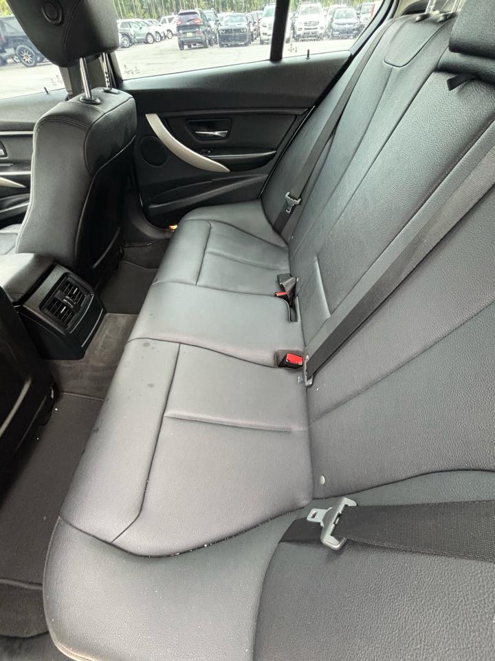 BMW 3-Series 320i Sedan 2015