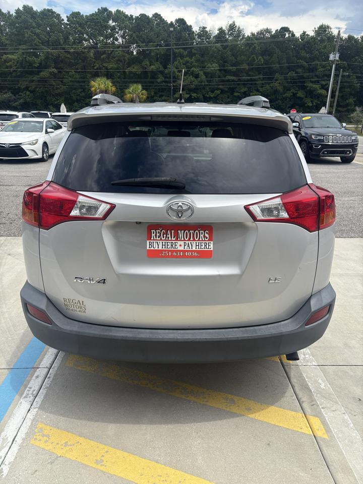 Toyota RAV4 LE FWD 2015