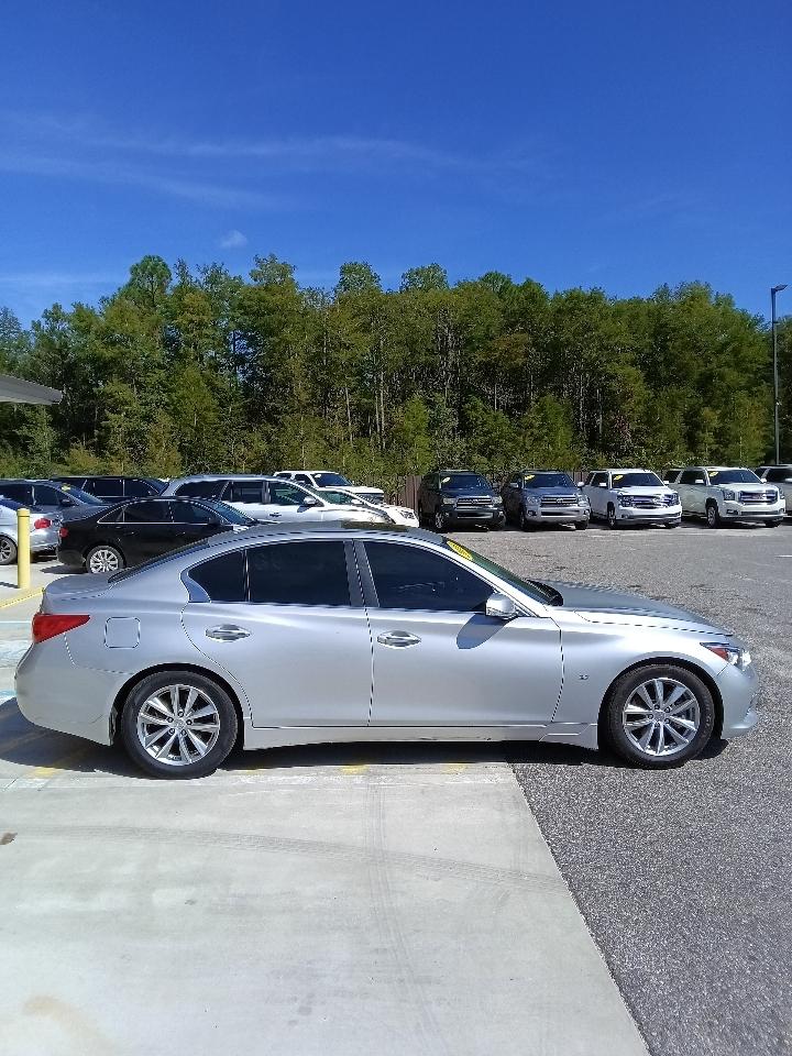 Infiniti Q50 Base 2015