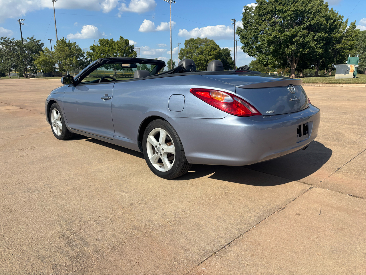 2006 Toyota Camry Solara SE photo 3