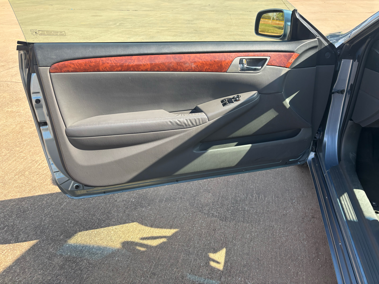 2006 Toyota Camry Solara SE photo 13