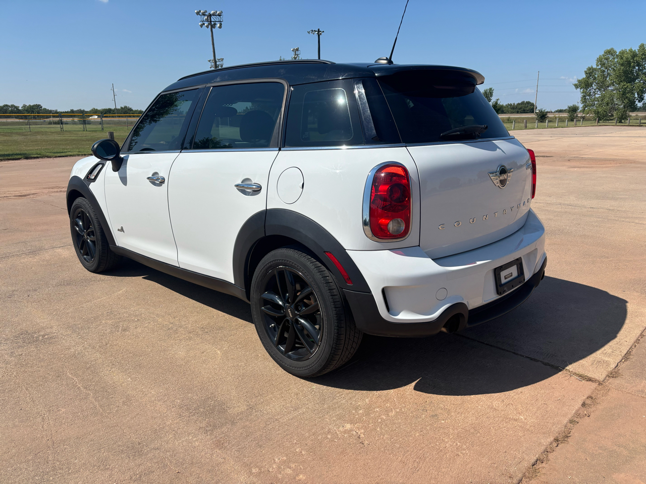 2014 Mini Countryman ALL4 S photo 4