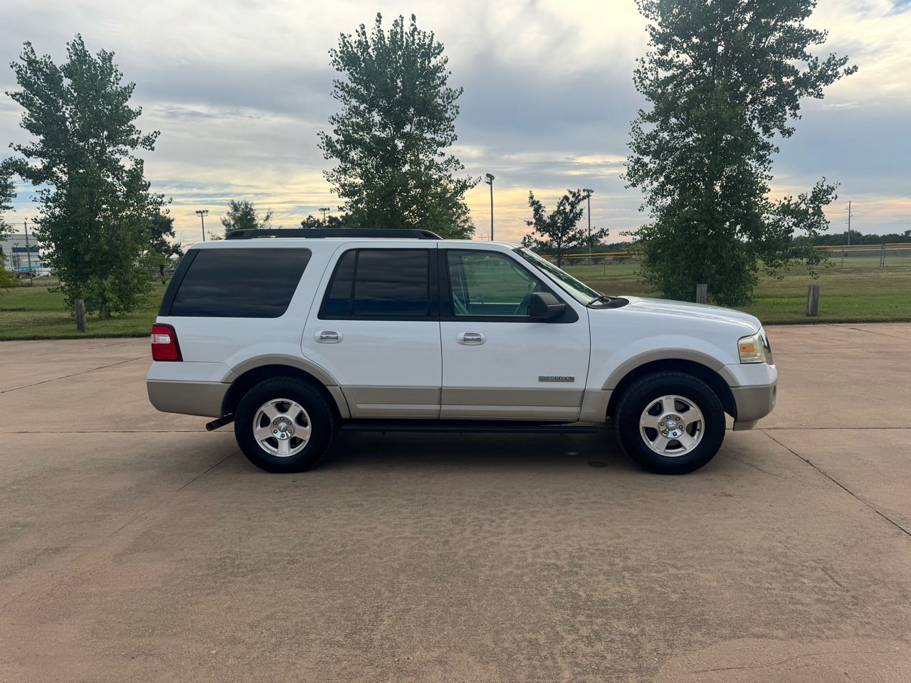 2007 Ford Expedition Eddie Bauer photo 16