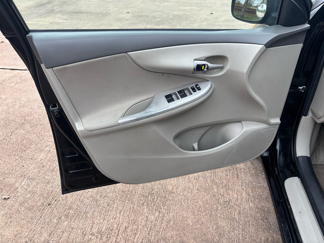 Toyota Corolla 4dr Sdn Auto (Natl) 2010