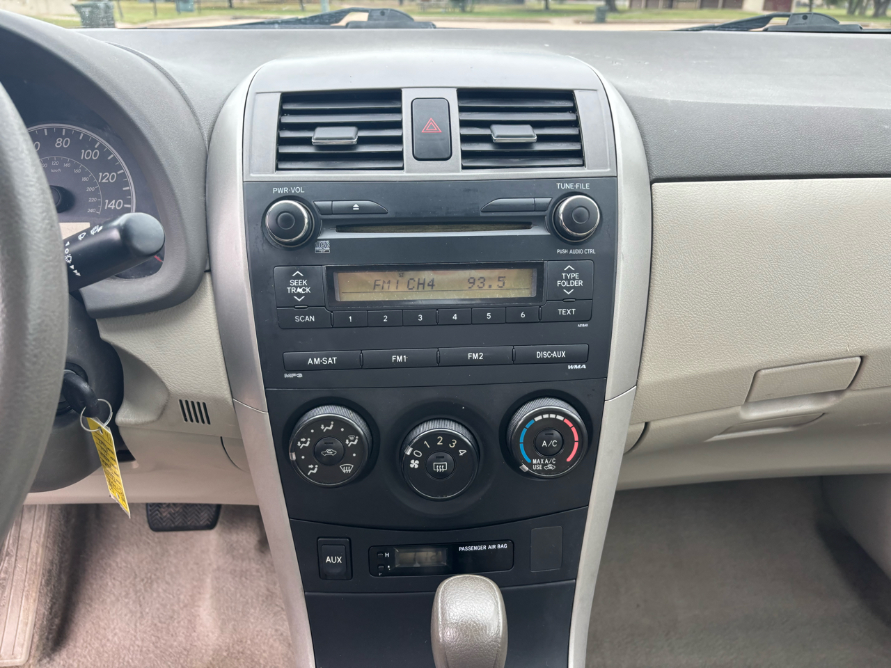 Toyota Corolla 4dr Sdn Auto (Natl) 2010