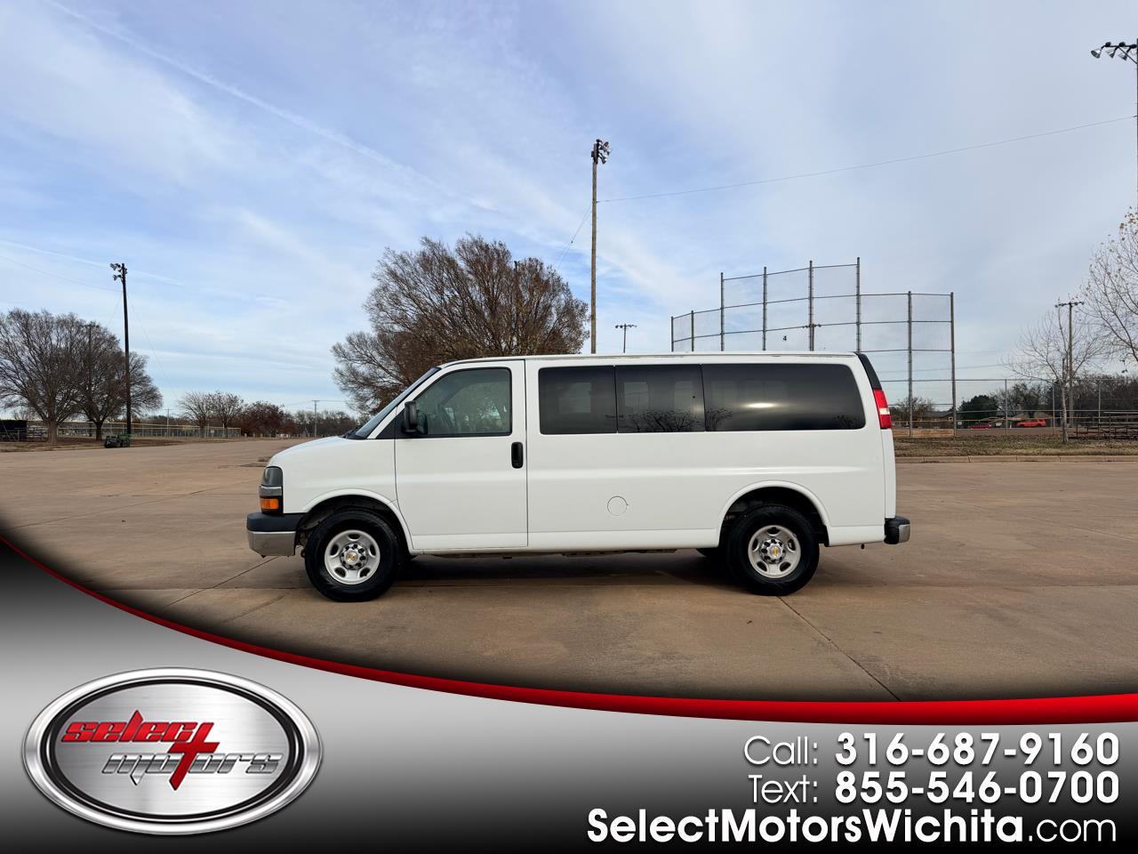 2015 Chevrolet Express Passenger RWD 2500 135" LT