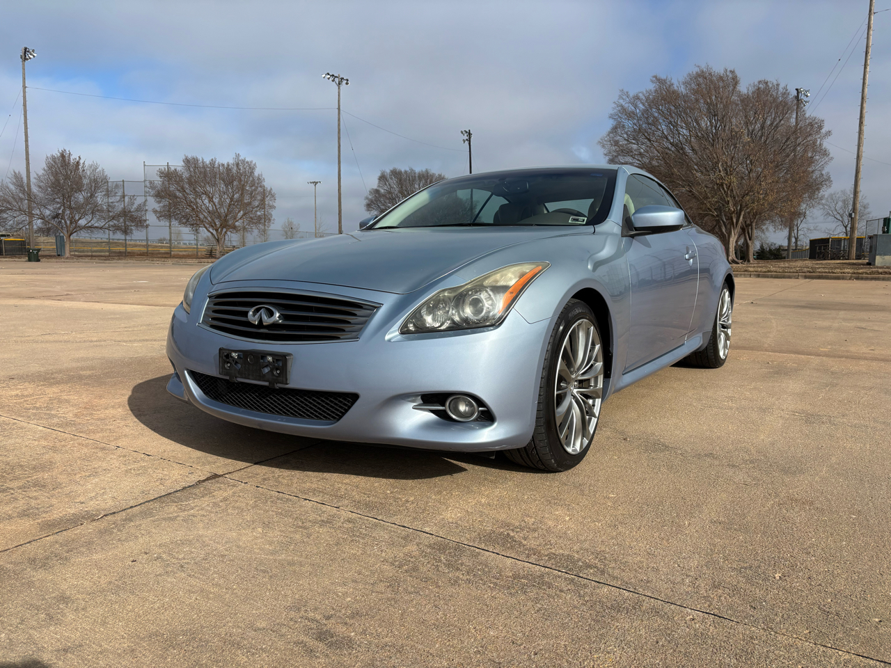Infiniti G37 Convertible 2dr Base 2011