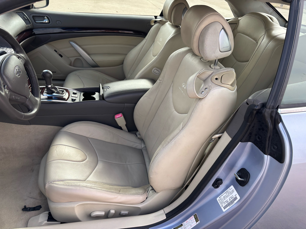 Infiniti G37 Convertible 2dr Base 2011