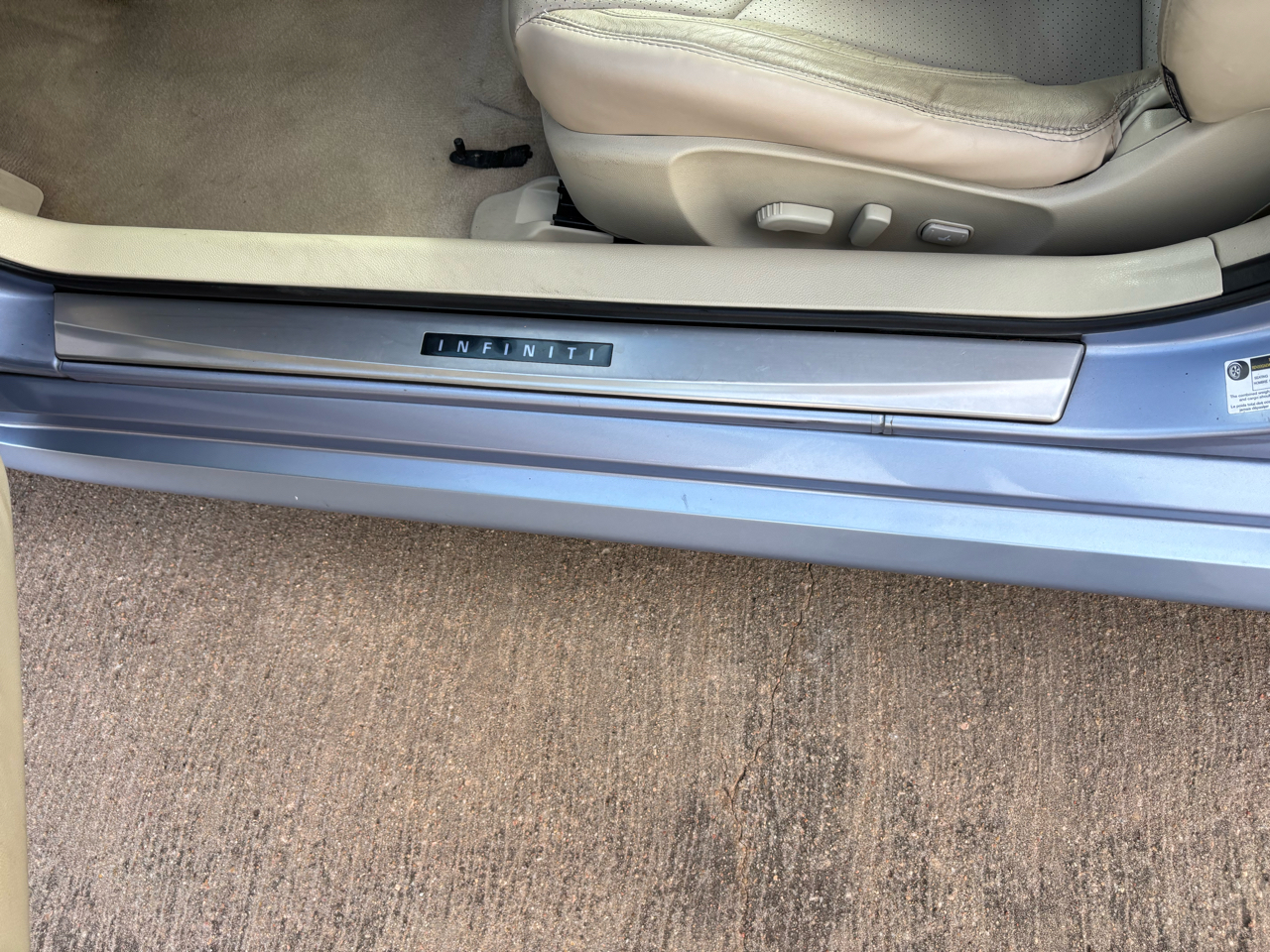 Infiniti G37 Convertible 2dr Base 2011