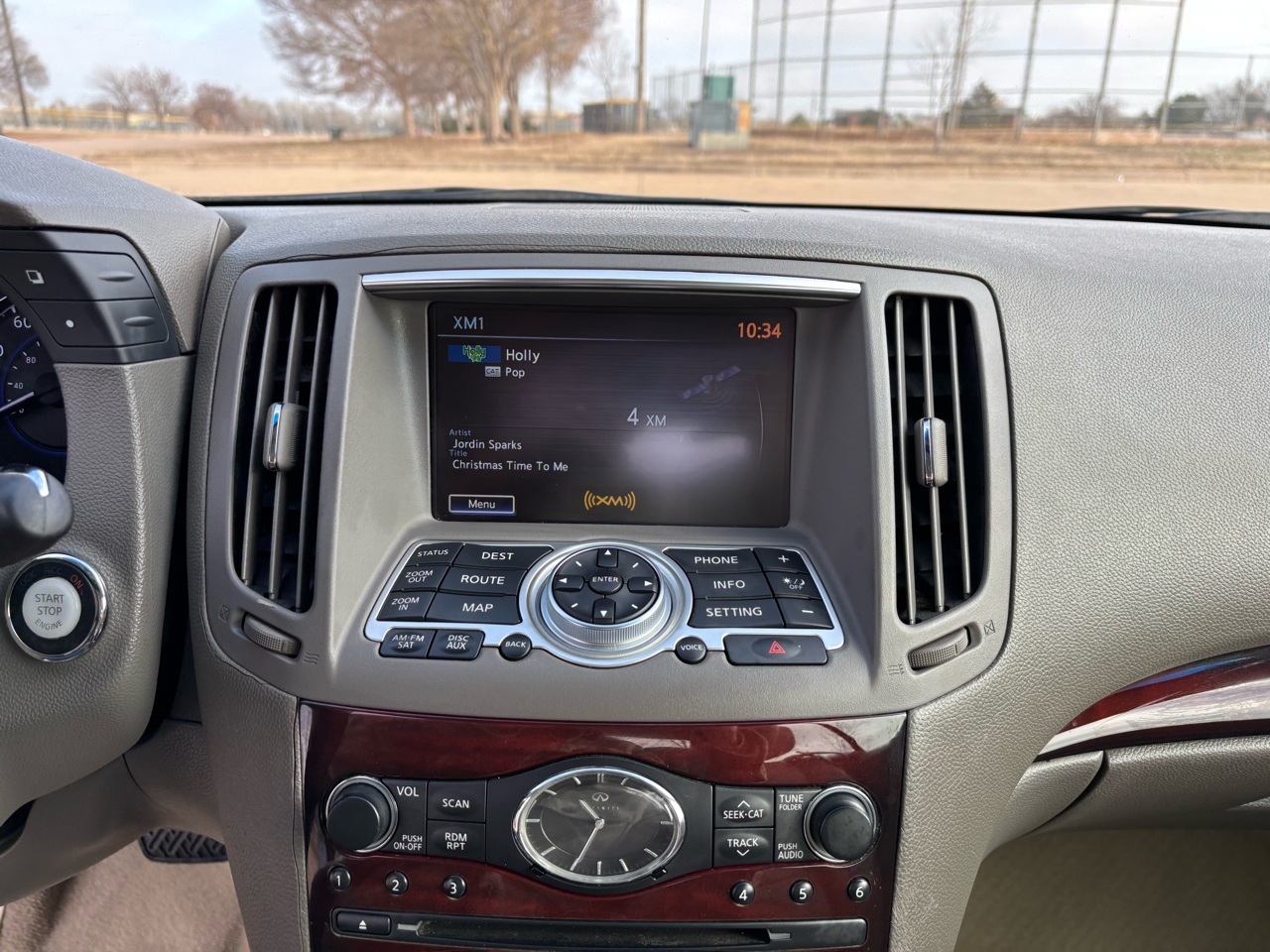 Infiniti G37 Convertible 2dr Base 2011