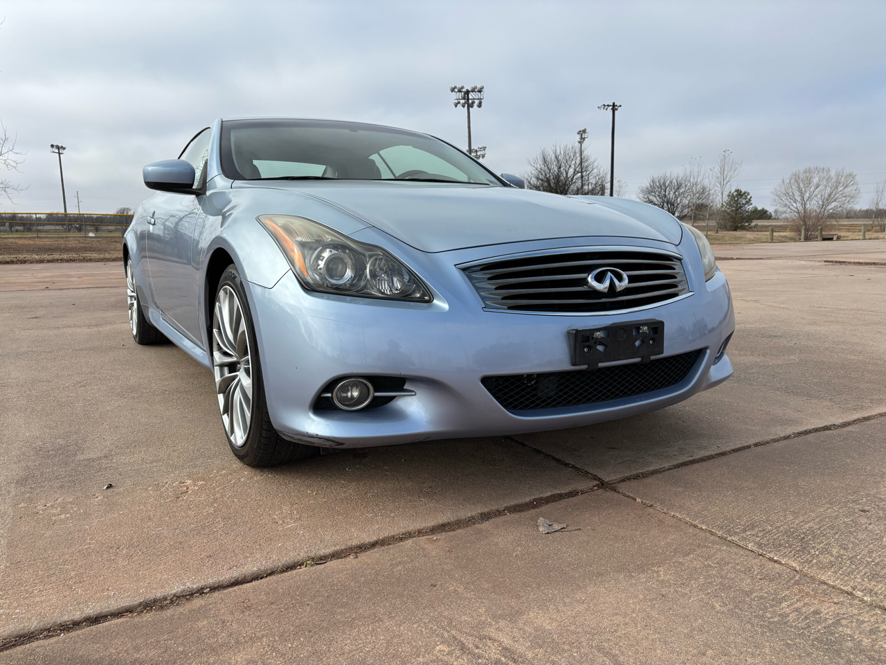 Infiniti G37 Convertible 2dr Base 2011