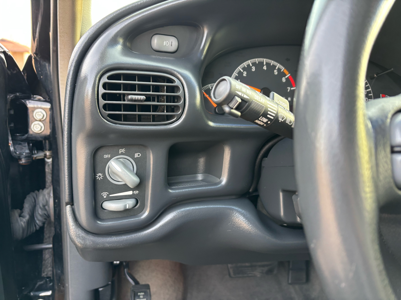 Pontiac Grand Prix 4dr Sdn GTP 2002