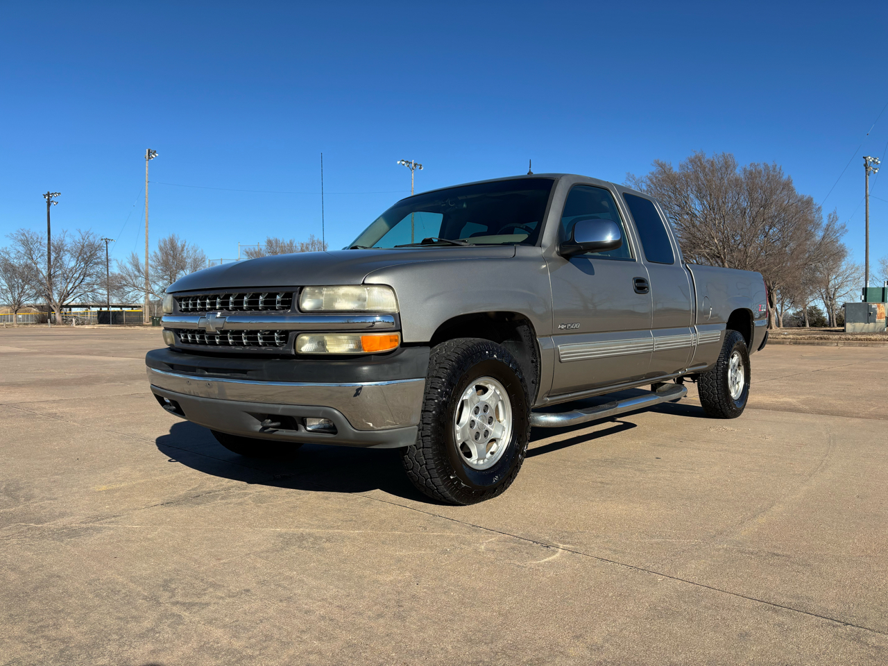 Chevrolet Silverado 1500 4WD Ext Cab 143.5" LT 2002