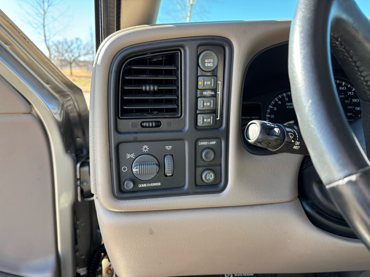 Chevrolet Silverado 1500 4WD Ext Cab 143.5" LT 2002