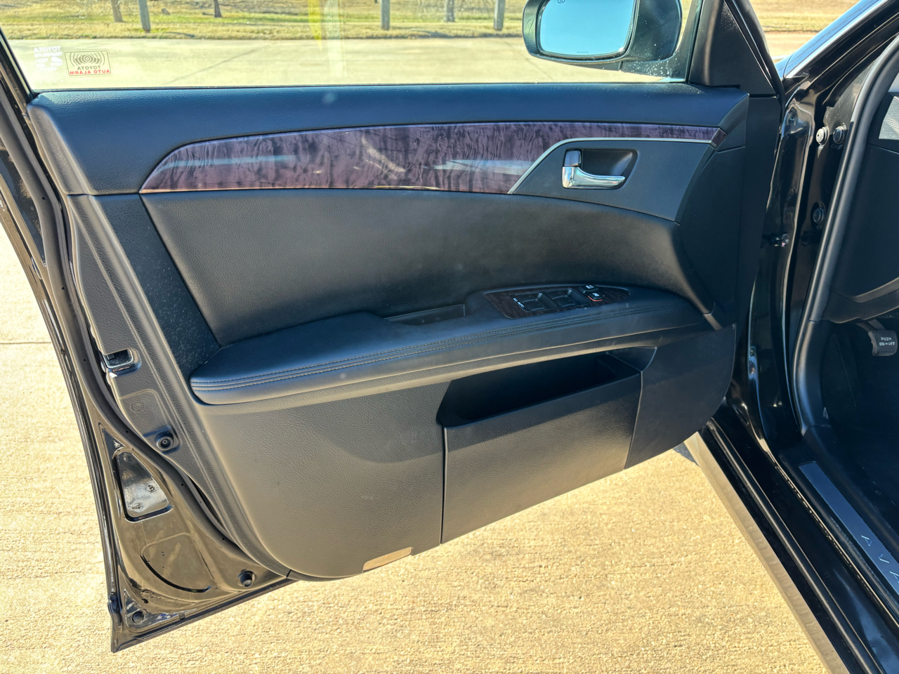 Toyota Avalon 4dr Sdn (Natl) 2012