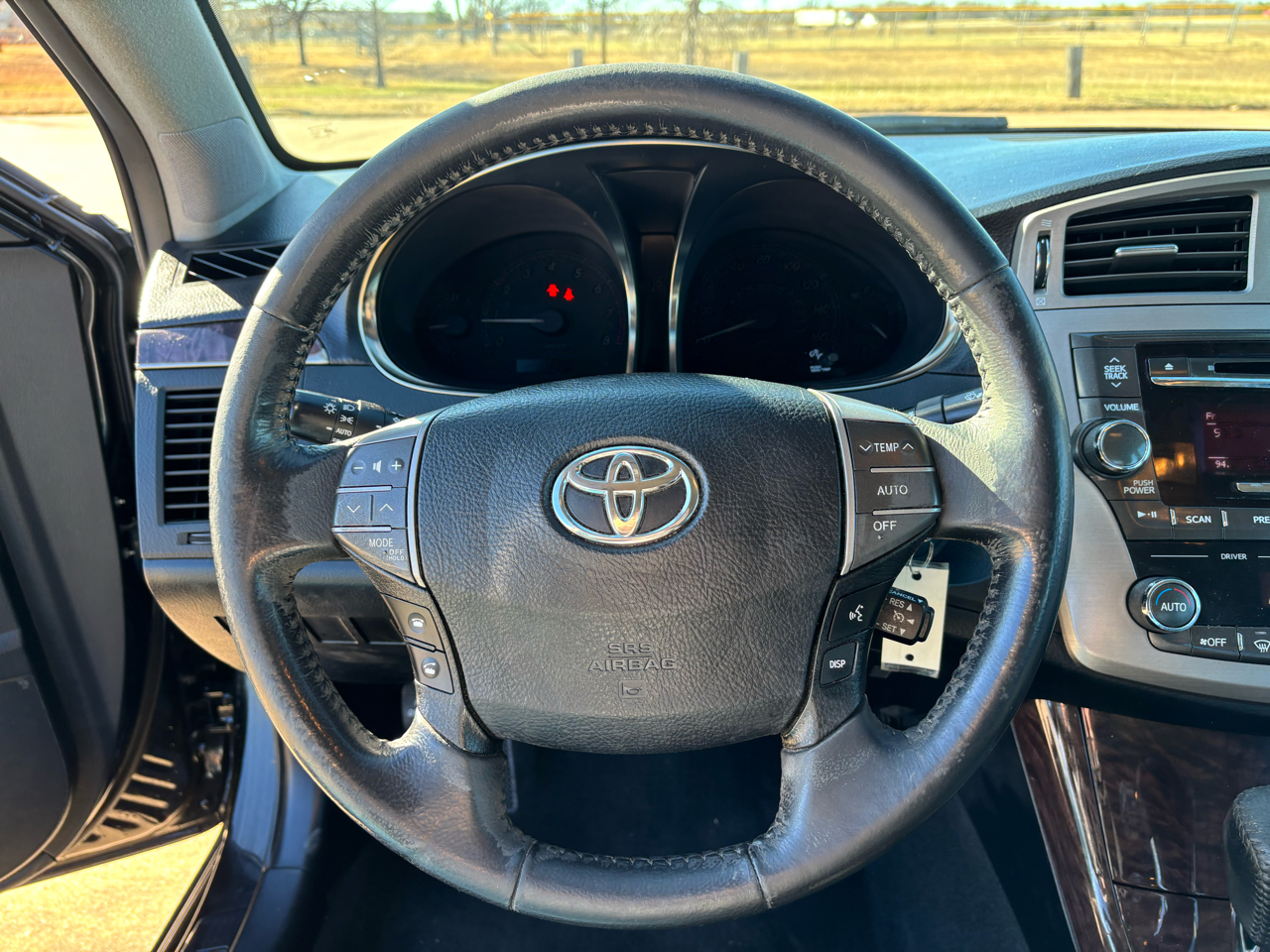 Toyota Avalon 4dr Sdn (Natl) 2012