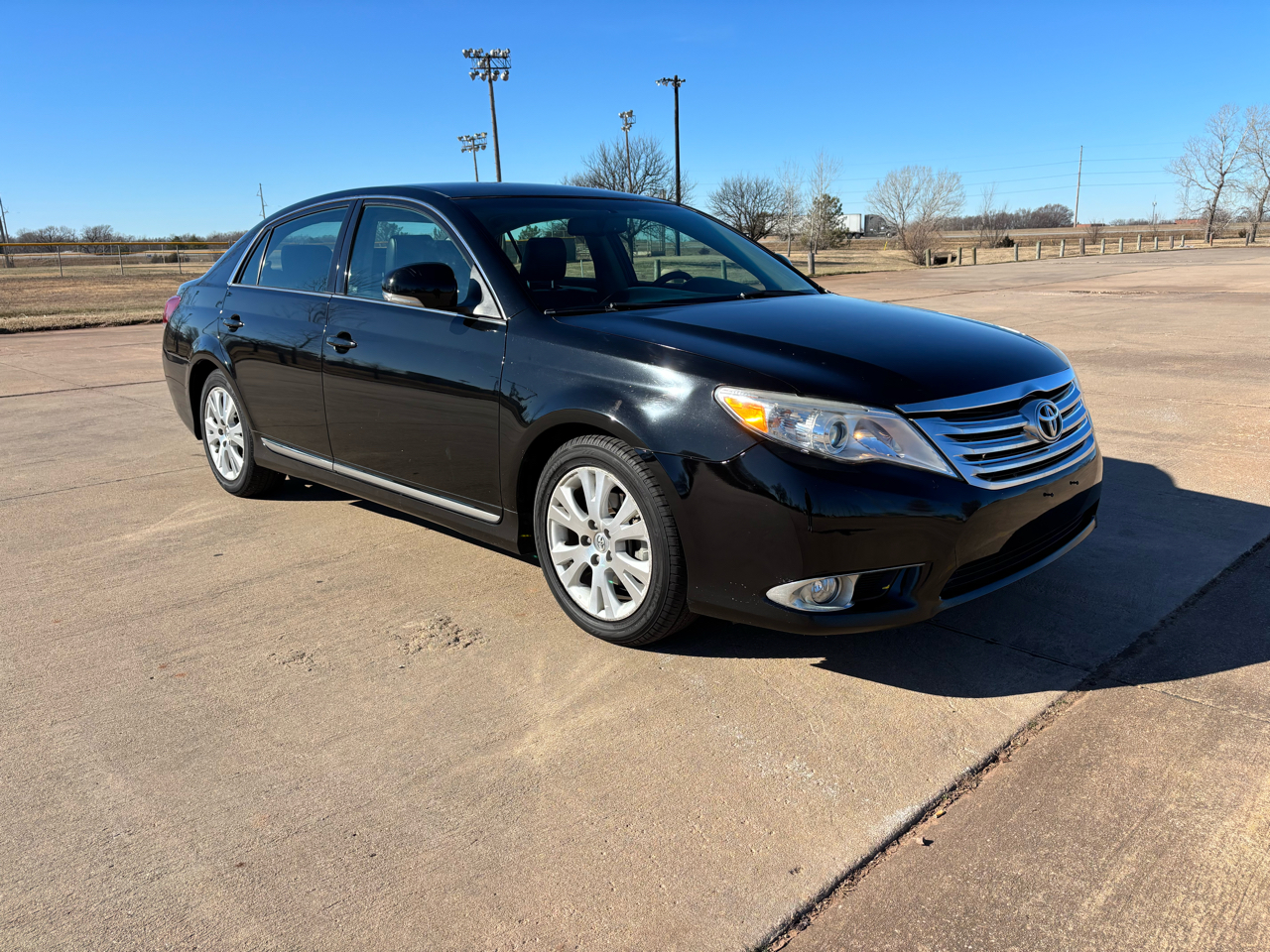 Toyota Avalon 4dr Sdn (Natl) 2012