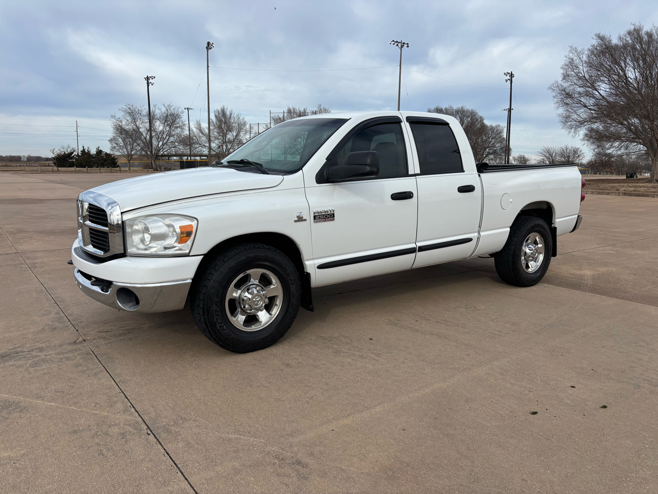 Dodge Ram 2500 2WD Quad Cab 140.5" SLT 2007
