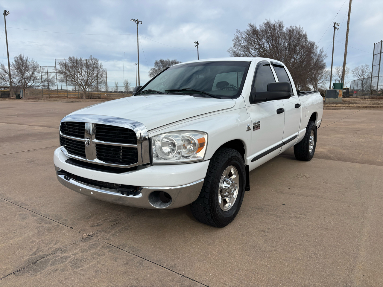 Dodge Ram 2500 2WD Quad Cab 140.5" SLT 2007