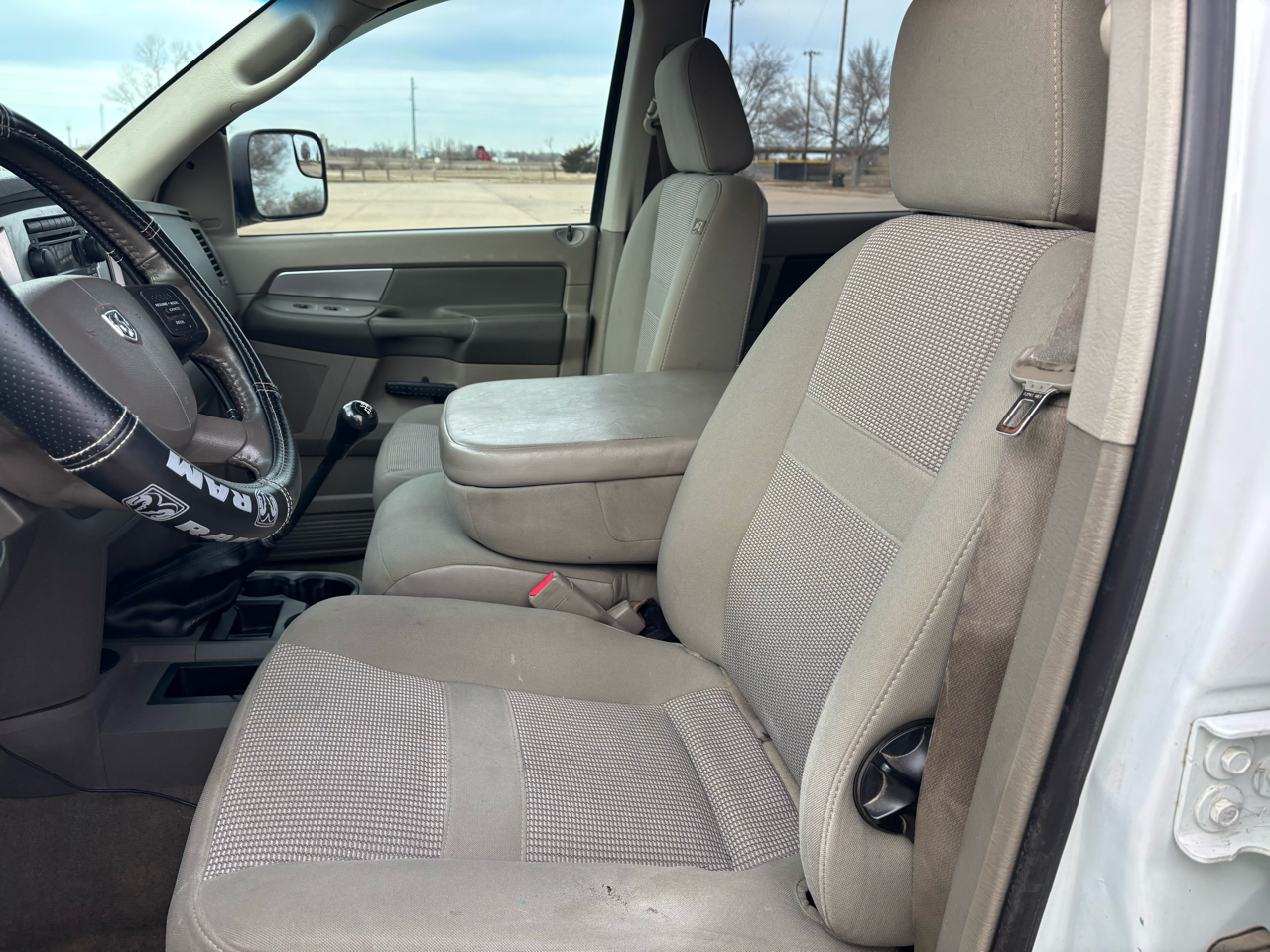 Dodge Ram 2500 2WD Quad Cab 140.5" SLT 2007