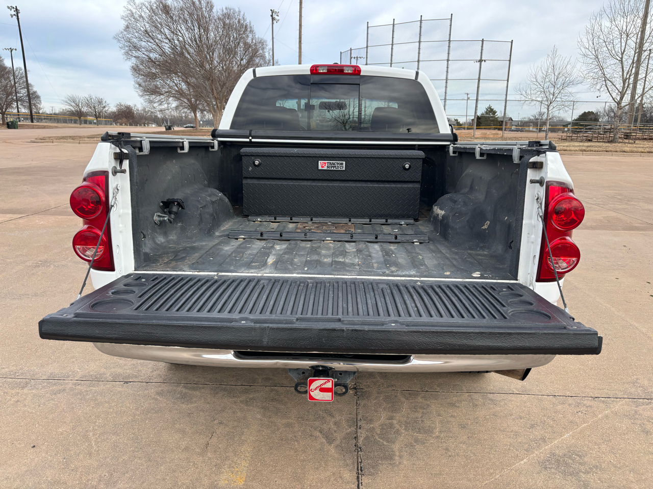 Dodge Ram 2500 2WD Quad Cab 140.5" SLT 2007