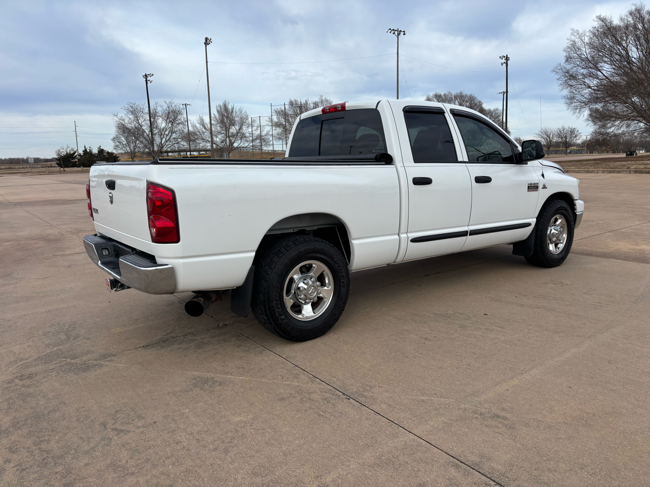 Dodge Ram 2500 2WD Quad Cab 140.5" SLT 2007