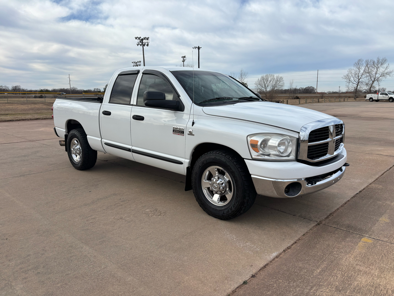Dodge Ram 2500 2WD Quad Cab 140.5" SLT 2007