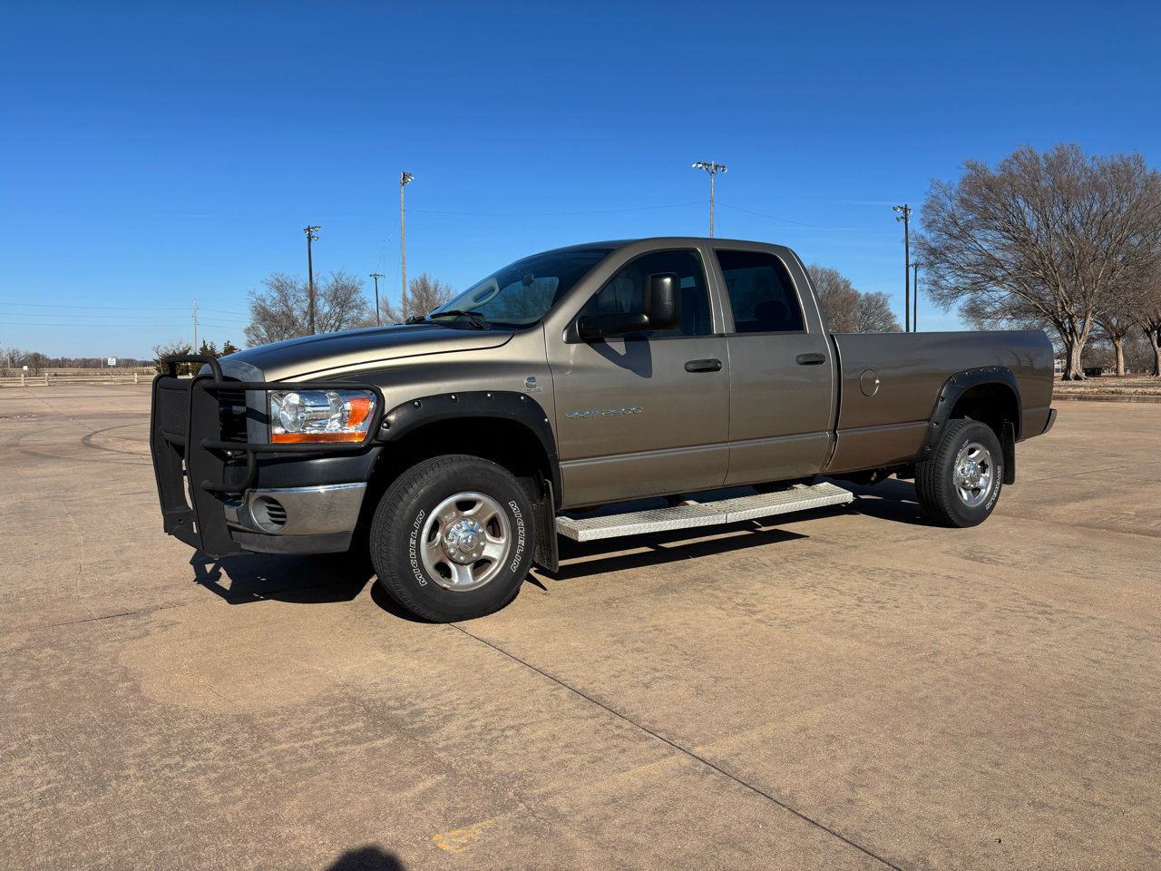 Dodge Ram 2500 4dr Quad Cab 160.5 4WD ST 2006