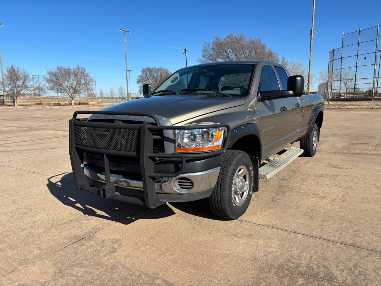 Dodge Ram 2500 4dr Quad Cab 160.5 4WD ST 2006