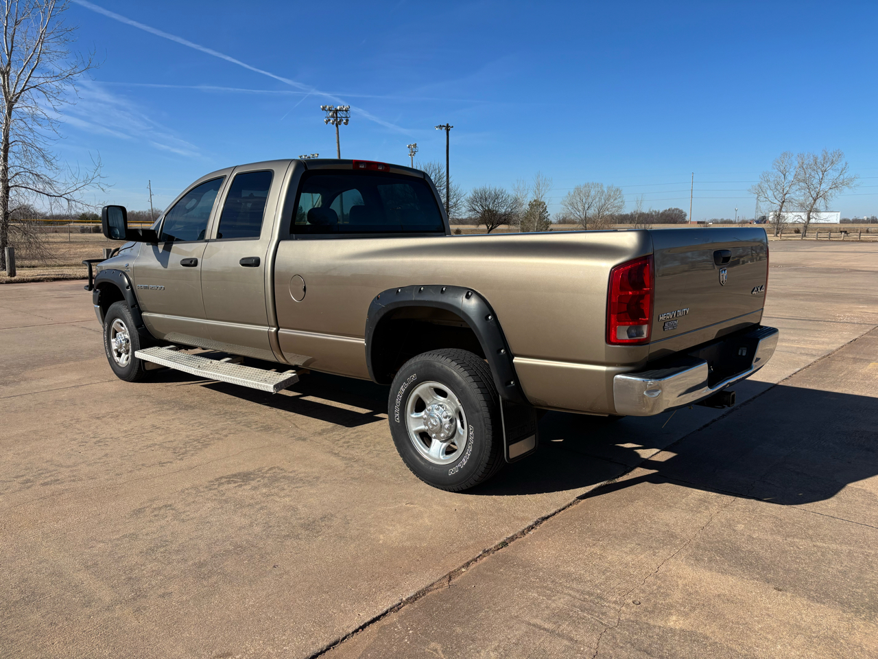 Dodge Ram 2500 4dr Quad Cab 160.5 4WD ST 2006