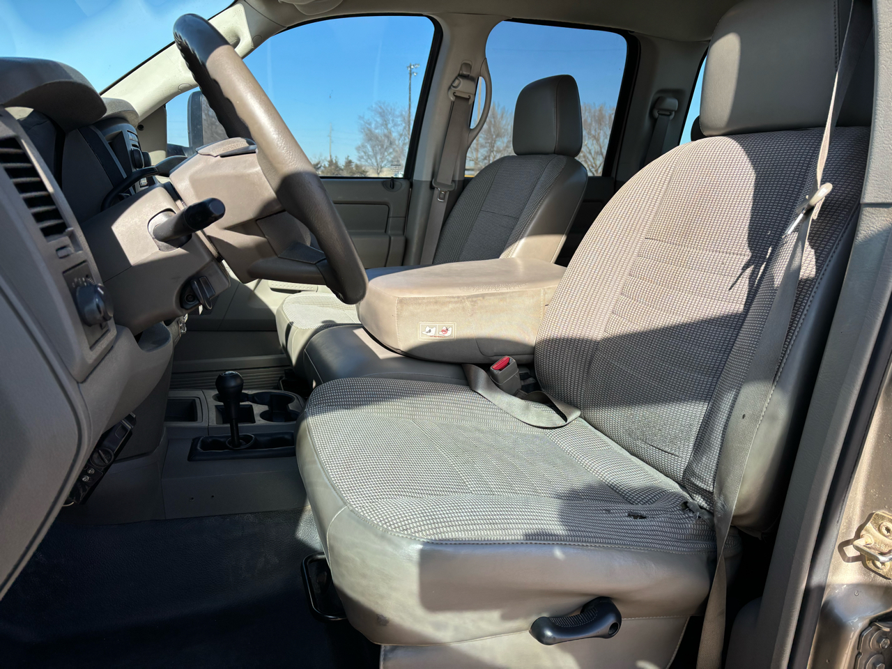 Dodge Ram 2500 4dr Quad Cab 160.5 4WD ST 2006