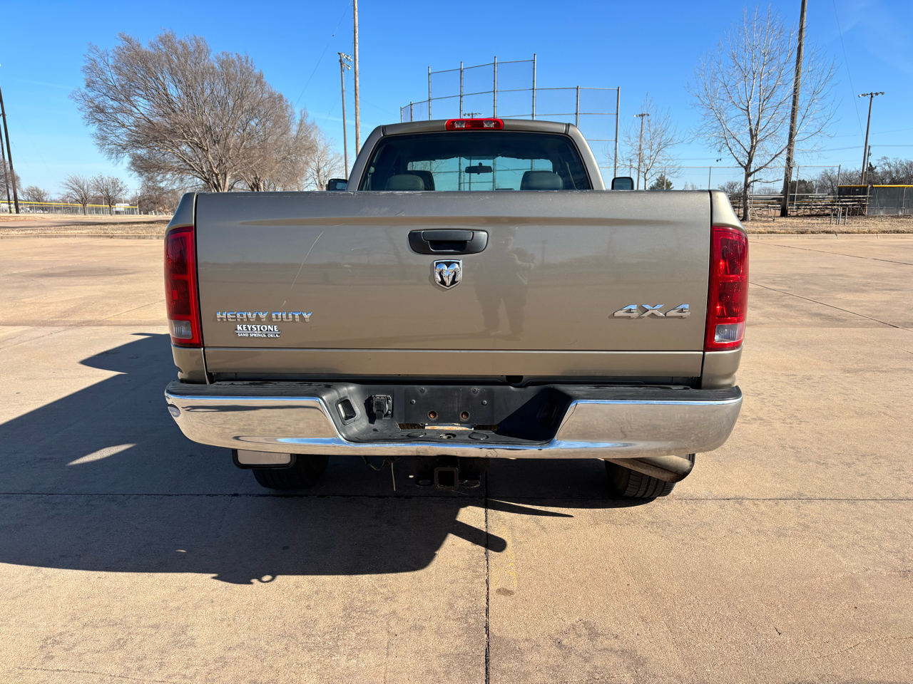 Dodge Ram 2500 4dr Quad Cab 160.5 4WD ST 2006
