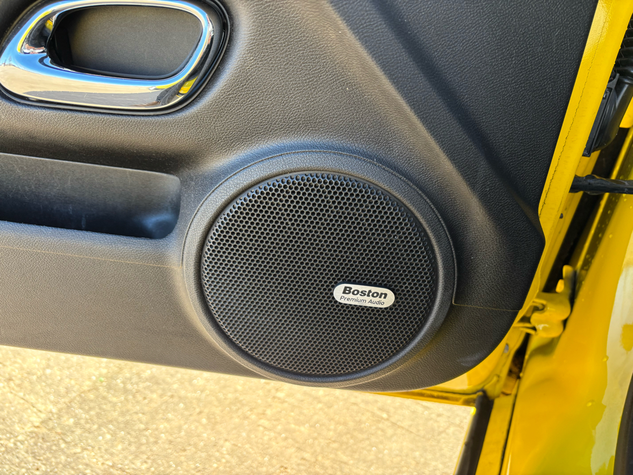 Chevrolet Camaro 2dr Cpe 2LT 2011