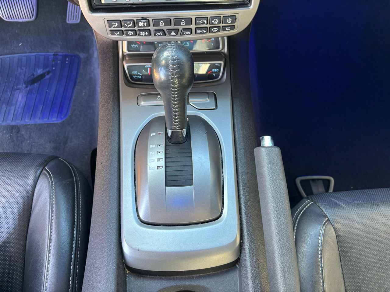 Chevrolet Camaro 2dr Cpe 2LT 2011