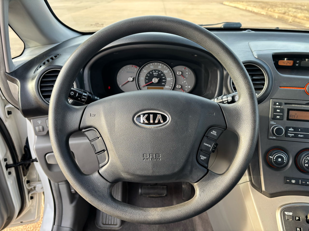 Kia Rondo 4dr I4 Auto LX 2007
