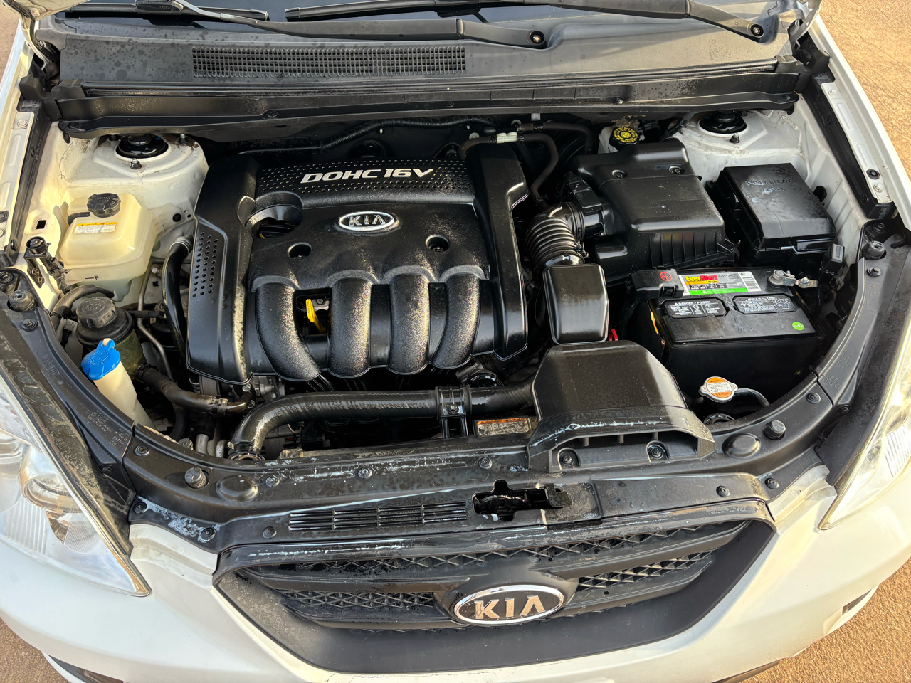 Kia Rondo 4dr I4 Auto LX 2007